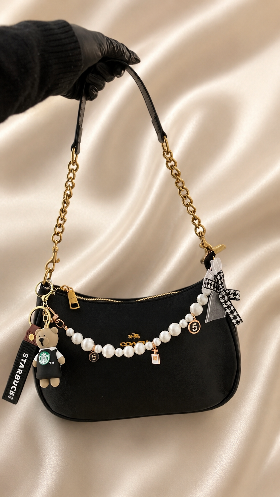 Bag accessory chains