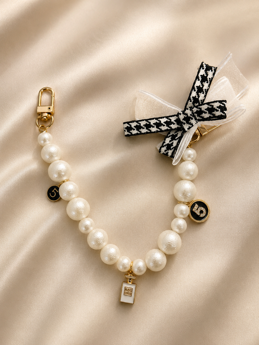 Bag accessory chains